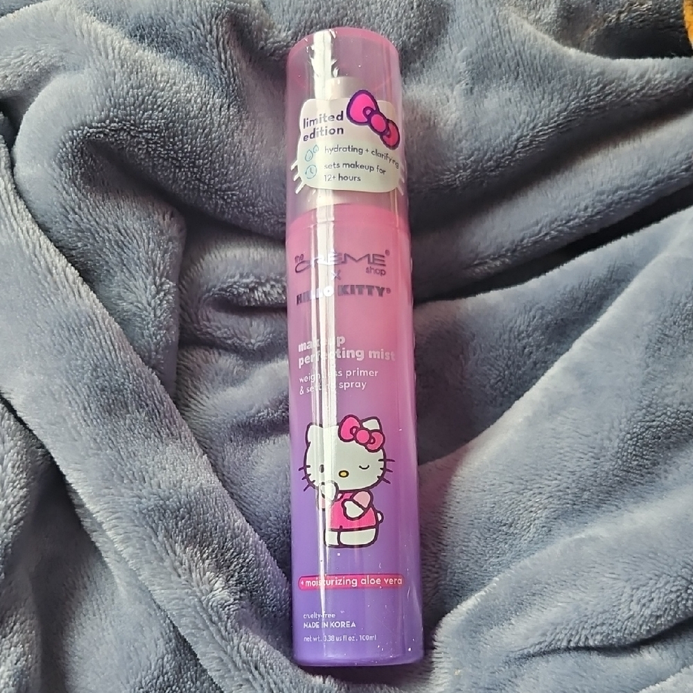 CREME  x Hello Kitty Moisturizing Setting Mist - Pink